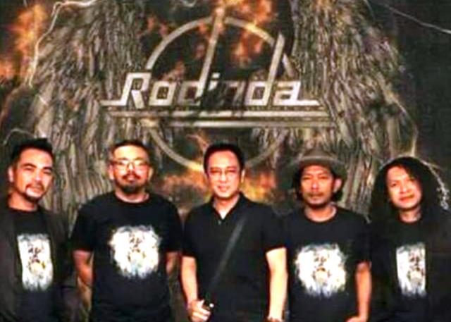 Grup band Rodinda yang digawangi Prananda Prabowo