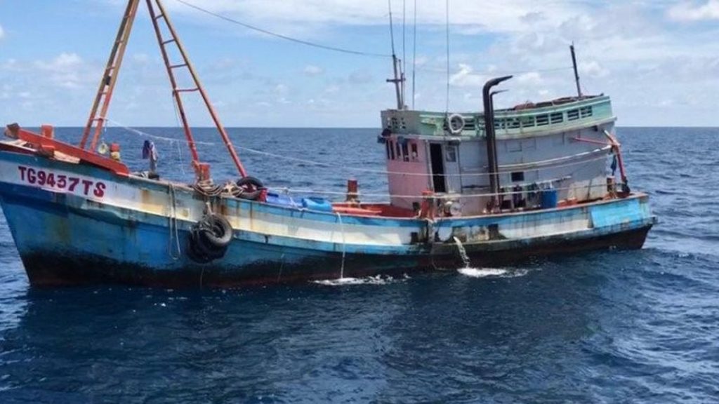 Kapal Berbendera Vietnam Kedapatan Curi Ikan di Laut Indonesia - Koran