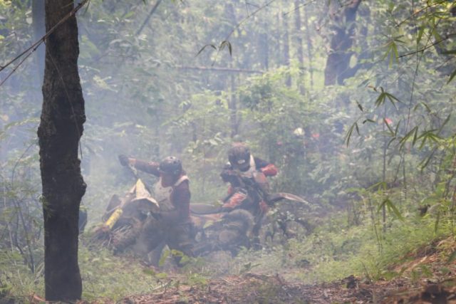 Peserta Ubar TLJ 6 ketika memasuki jalur di kawasan Cirebon Selatan (Foto dokumentasi Iksan Sabili)