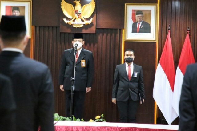 Ketua KPK Firli Bahuri melantik delapan pegawai baru di Gedung Merah Putih KPK, Jakarta, Jumat (9/4) (ist)