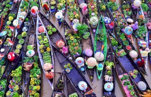 Pasar terapung Lok Baintan