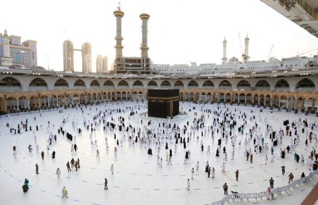 Saudi secara resmi kembali membuka kembali ibadah umrah di Masjidil Haram Mekah