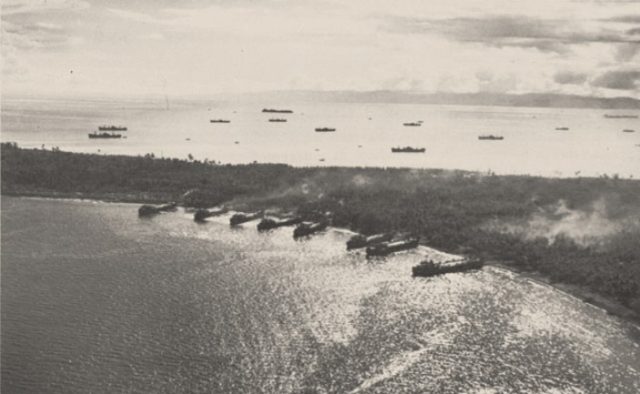 Pantai Morotai tahun 1944 - LSTs