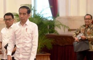 Kepala Staf Presiden Moeldoko saat mendampingi Presiden Jokowi. - Antara