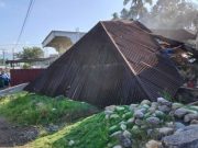 Sebuah rumah rusak berat akibat gempa Pasaman Barat, Jumat (25/2/2022)(BPBD Pasaman Barat)