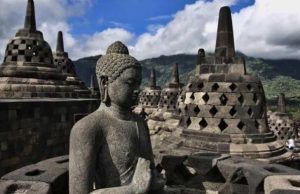 Patung Buddha di Candi Borobudur, Magelang, Jawa Tengah - Kompas