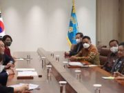 Presiden Korea Selatan, Yoon Suk-yeol, melakukan pertemuan dengan Presiden kelima Indonesia, Megawati Soekarnoputri, di Istana Kepresidenan Korea di Seoul, Rabu pagi waktu setempat (11/5). (ANTARA/HO-PDI Perjuangan)