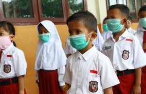 Ilustrasi, siswa Sekolah Dasar bersiap mengikuti kegiatan belajar di sekolah - Tribun