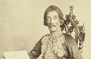 Pelukis Raden Saleh Syarif Bustaman dipotret saat berada di Jawa (Koleksi KITLV, No. 4117)