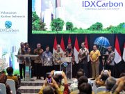 Presiden Jokowi meluncurkan sekaligus membuka Perdagangan Perdana Bursa Karbon Indonesia, di BEI, di Jakarta, Selasa (26/09/2023). (Foto: Humas Setkab/Agung)