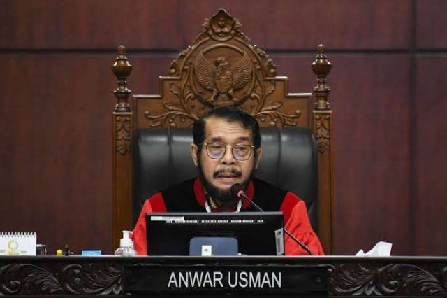 Ketua MK Anwar Usman saat memimpin jalannya sidang di Gedung MK, Jakarta. (Foto: Istimewa)