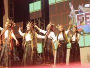 Pertunjukan tari dalam gelaran Festival Mahakam atau Fesma 2023 - mediaetam