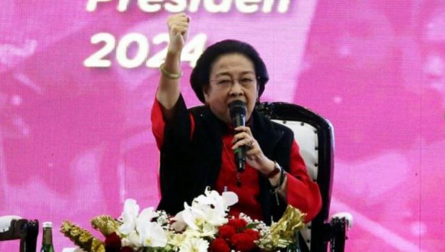 Pidato Megawati Soekarnoputri dalam acara konsolidasi relawan Ganjar-Mahfud di JiExpo Kemayoran, Jakarta, Senin(27/11) - Istimewa