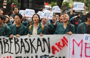 Mahasiswa ITB tolak jasa Pinjol untuk bayar kuliah - Detik