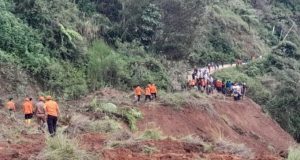 Longsor melanda Jalan Poros Desa Bonglo, Kecamatan Bastem Utara, Kabupaten Luwu, Sulsel, Senin (26/2/2024). Dok BPBD Sulsel)