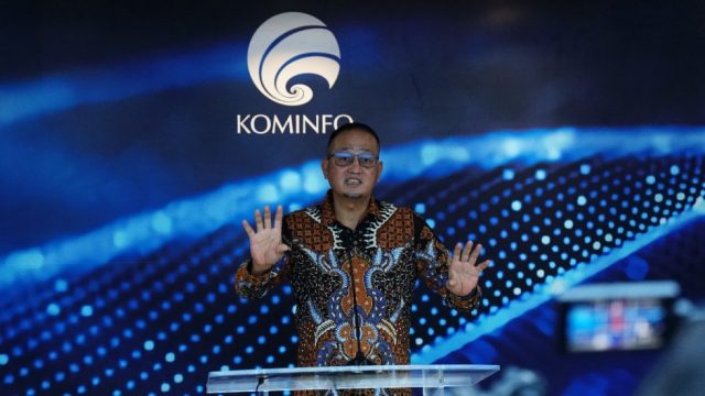 Dirjen Aptika Kominfo Semuel A Pangerapan saat memberikan Keterangan Pers pengunduran dirinya di Kantor Kementerian Kominfo, Jakarta, Kamis (4/7/2024). Foto: Ditjen IKP Kominfo/Hendra