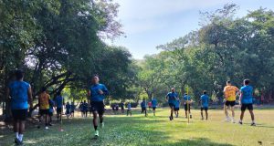 Arema FC Saat Latihan di area Kebun Raya Purwodadi. (Foto: Sulindo/Wien)