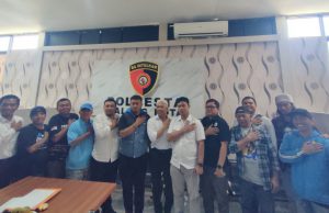 Pertemuan Polresta Bandung, Polresta Malang bersama Arema FC dan Presidium Aremania di Mapolresta Malang. (Foto: Sulindo/Wien)