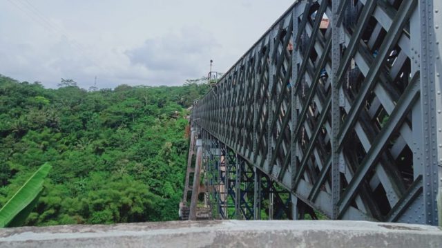 Jembatan Cirahong. (Foto: Sulindo/Ulfa Nurfaiziah)