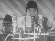 Presiden Soekarno saat berpidato di Jakarta pada 3 Mei 1964 silam, menolak pembentukan negara Federasi Malaysia.