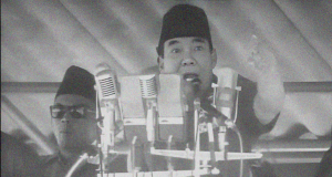 Presiden Soekarno saat berpidato di Jakarta pada 3 Mei 1964 silam, menolak pembentukan negara Federasi Malaysia.