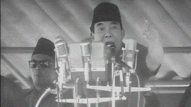 Presiden Soekarno saat berpidato di Jakarta pada 3 Mei 1964 silam, menolak pembentukan negara Federasi Malaysia.