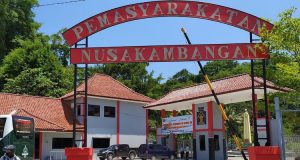 Gerbang masuk kawasan lapas Nusakambangan(bapassolo.kemenkumham.go.id)