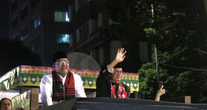 Rano Karno dan Pramono Anung saat datang ke KPUD DKI JAKARTA (Foto Sulindo/Iqyanut Taufik)