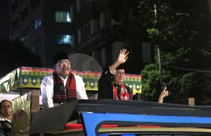 Rano Karno dan Pramono Anung saat datang ke KPUD DKI JAKARTA (Foto Sulindo/Iqyanut Taufik)