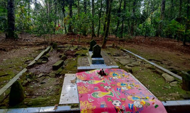 Makam Keramat Puteran, Kuningan. (foto: Sulindo/Ulfa Nurfauziah)