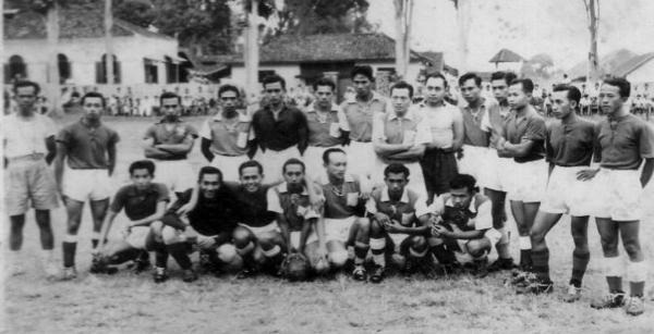 Tim Persib Bandung zaman dahulu (Sumber: historia.id)