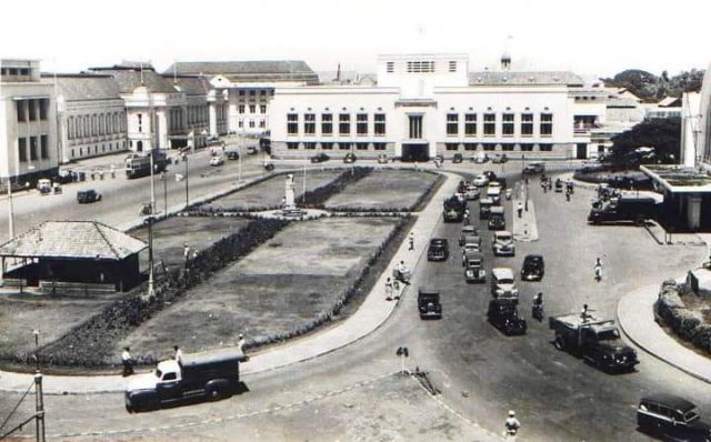 Taman station BEOS di Jakarta Kota circa 1950 (sumber : ANRI)