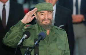 Dikenal sebagai ikon revolusioner, Fidel Castro memerintah Kuba selama 49 tahun. Meski menerapkan komunisme di negaranya, dia telah bertemu dengan pemimpin umat Katolik sebanyak tiga kali. (Sumber: Good Morning America)