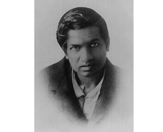 Srinivasa Ramanujan pada tahun 1913 (Wikipedia)