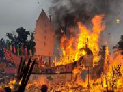 Tradisi Bakar Tongkang di Bagansiapiapi Riau. (DOK. Pemprov Riau)