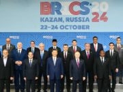 Menteri Luar Negeri RI (mengenakan peci) saat menghadiri KTT BRICS di Kazan, Rusia, pada 22-24 Oktober 2024. (Foto: Kemlu RI)