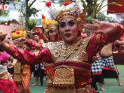 Penari Bali. (Foto: Sulindo/Iqyanut Taufik)