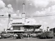 Film 35mm dan Sejarah Panjang Bioskop: Dari Amerika hingga Indonesia Bioskop pertama di Indonesia berdiri pada Desember 1900 di Jalan Tanah Abang I, Jakarta Pusat. (Foto: Wikipedia)