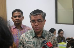 Menaker Yassierli saat di temui di gedung Komnas HAM Jakarta. (Foto: Sulindo/Iqyanut Taufik)