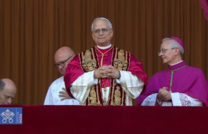 Paus Leo XIV berpidato di hadapan umat beriman di Lapangan Santo Petrus, Vatikan. (Sumber: akun YouTube resmi Vatican News)