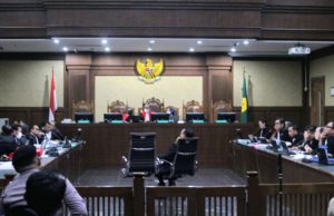 Suasana sidang saat mendengarkan keterangan Ahli dadi KPK yakni pemeriksa forensik/penyelidik pada Direktorat Deteksi dan Analisis Korupsi KPK, Hafni Ferdian. (Foto: Sulindo/Iqyanut Taufik)