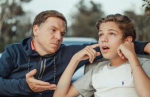 Cara penyampaian nasihat yang salah akan membuat anak muda tidak mau mendengarkan. (Sumber: Pexels)