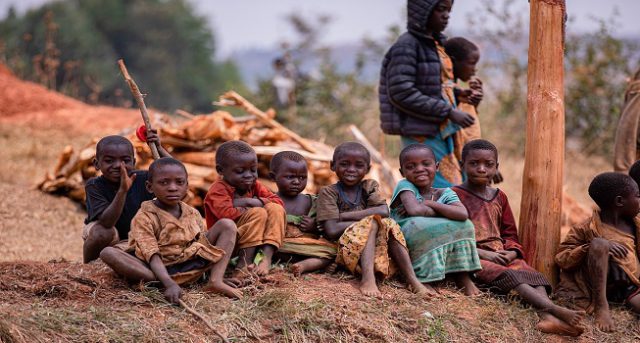 anak anak burundi