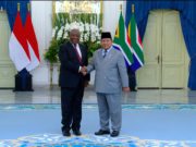 Presiden Republik Indonesia, Prabowo Subianto, menerima kunjungan kenegaraan Presiden Afrika Selatan, Matamela Cyril Ramaphosa, di Istana Presiden Jakarta, Rabu (22/10). (Sumber: Yotube Sekretariat Presiden)