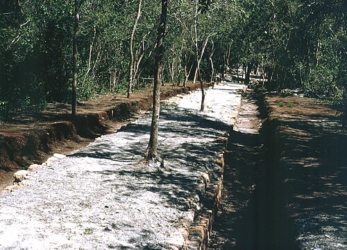 Chichen Itza sacbe