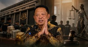 Mundur Demi Hukum