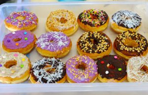 Asal-usul Donat, Mengapa Bentuknya Berlubang di Tengah?