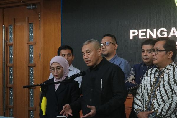 Dodi S Abdulkaadir dan Melissa Anggraini