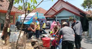 BBWS Cimancis Salurkan 100.000 Liter Air Bersih ke Sejumlah Desa di Kuningan