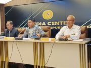 Mahkamah Agung Merespon Soal Tindakan Penyiraman Jubir PN Pati Hakim Agung Heru Pranowo (tengah) saat konferensi pers di Gedung Mahkamah Agung Jakarta. (Foto: Suluh Indonesia/Iqyanut Taufik)